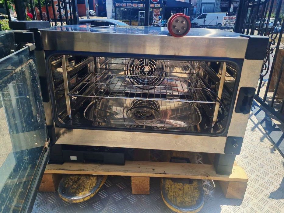 Cuptor profesional gastro, gastronomic Unox digital 2022 gastronomie, convectie 3 tavi