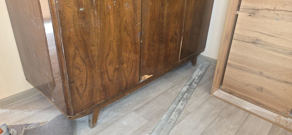 Отдам даром шкаф шифоньер