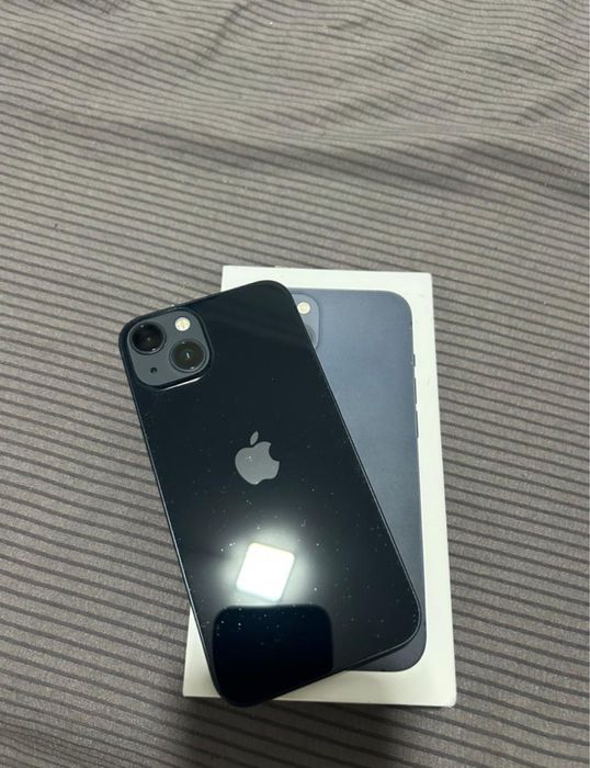 Айфон 13 256гб идеал