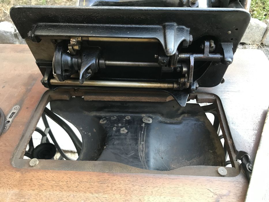 Шевна машина Singer/Naumann SN