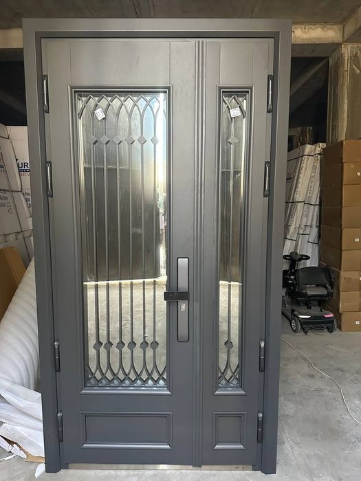 Temir eshiklar.Темир эшиклар.