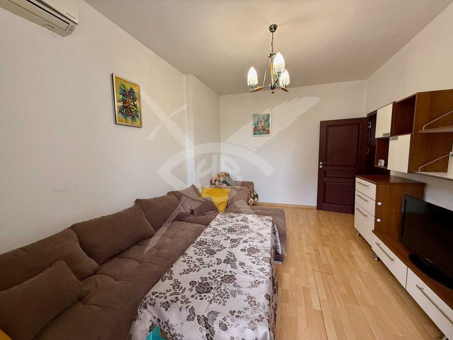 Дава се под наем Тристаен апартамент в София, Център - 77 кв.м за 747.66 € - Снимка #1