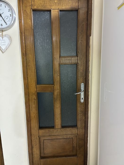 Usa interior, lemn masiv de brad