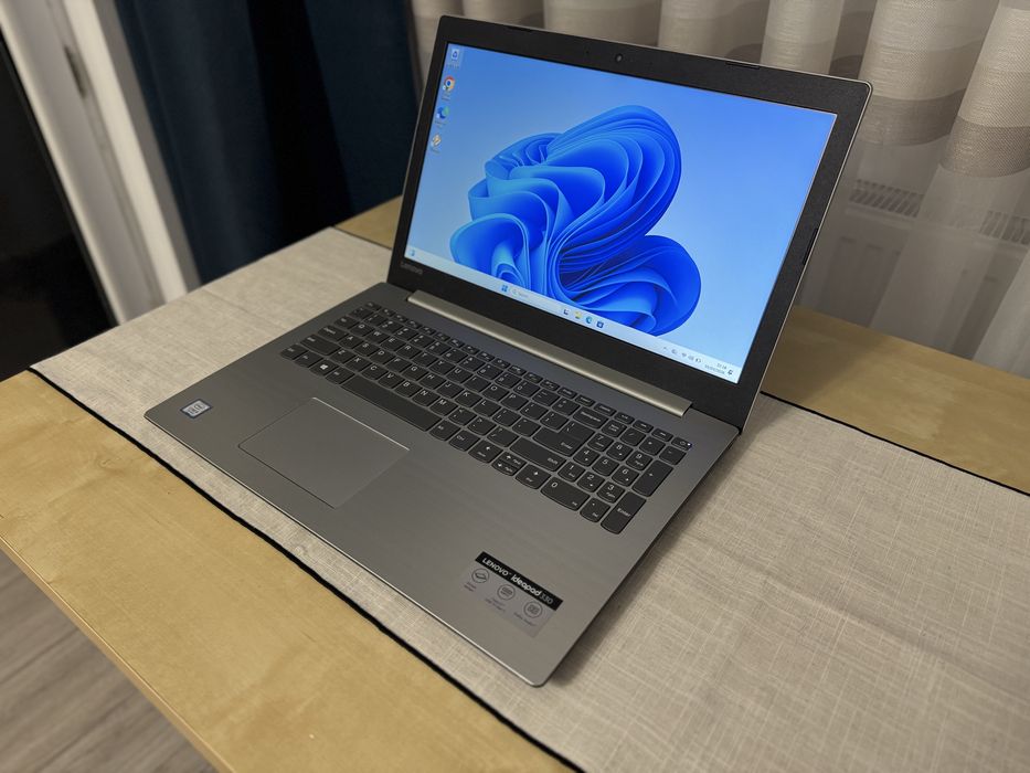 Vand laptop Lenovo cu I5