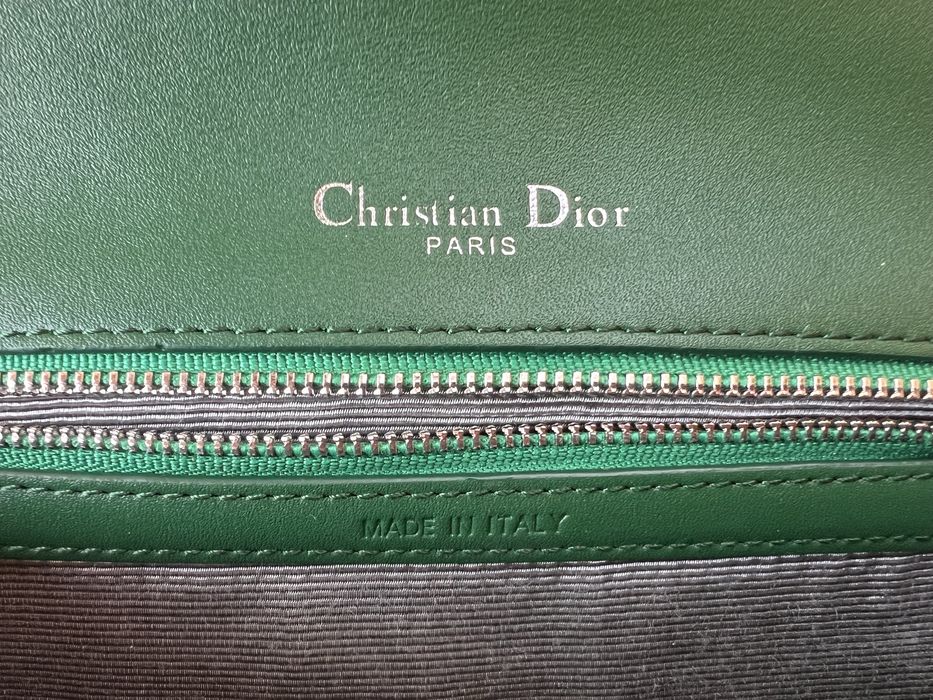 Продается сумка Christian Dior Forest Green Diorama