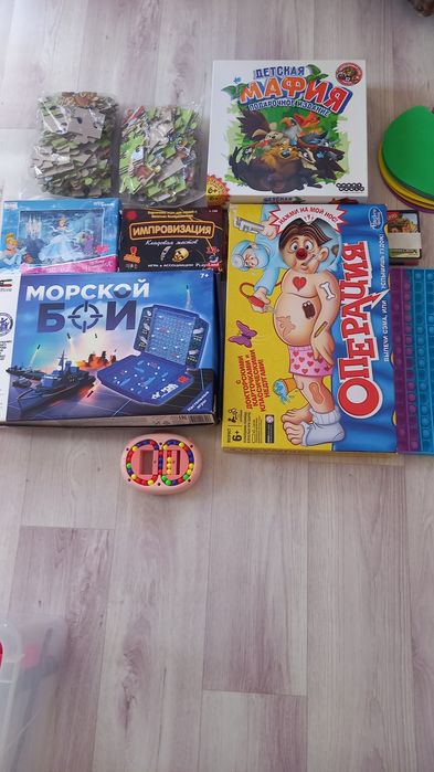 Продам  костюм,вещи,игрушки