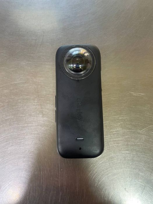 insta 360 x3 camera