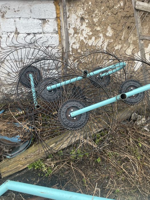 Продам трактор с боковым граблями