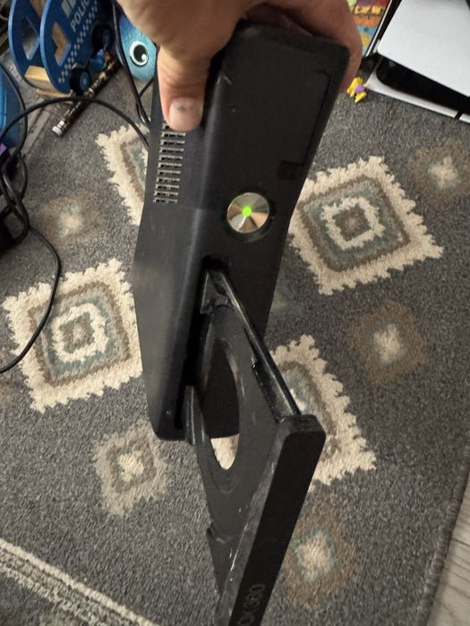 Xbox 360 slim cu incarcator