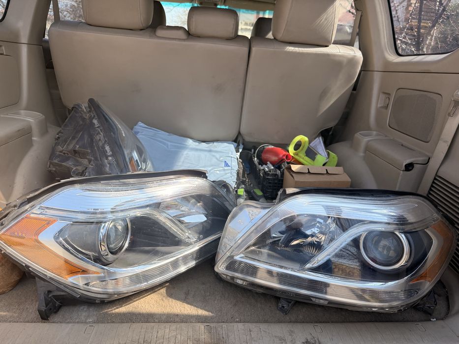 Фарове за мерцедес GL 2016год.