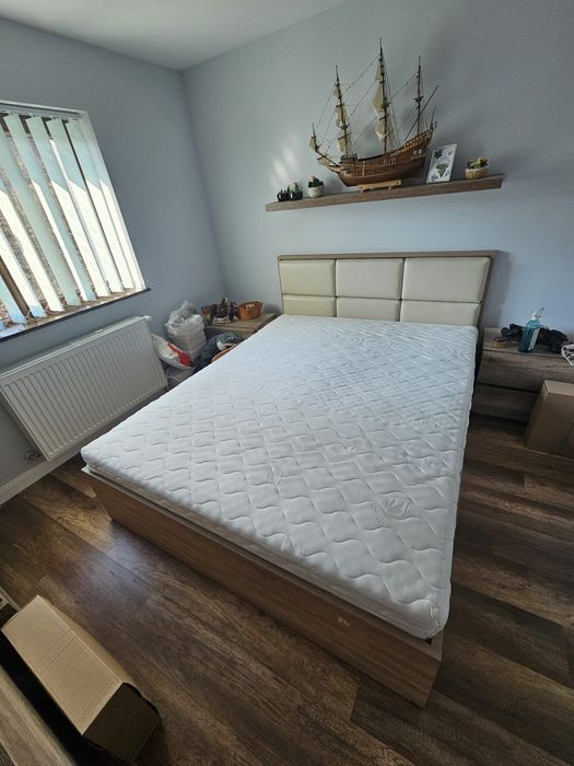 Vand pat dublu cu saltea