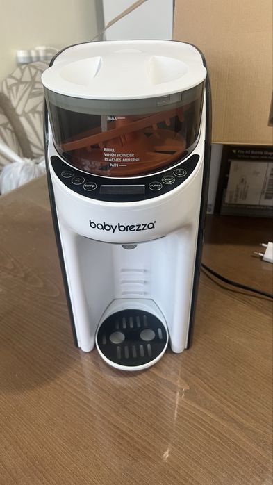 машина за адаптирано мляко baby brezza