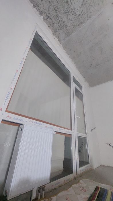 Продам пластиковая окна от балкона