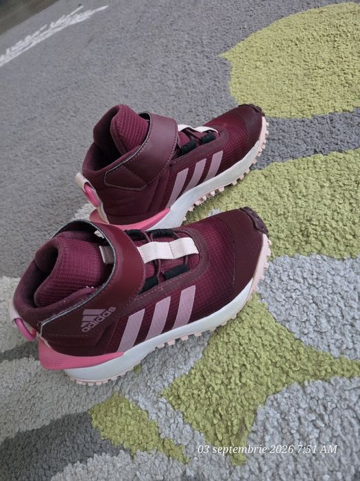 Adidas stil gheata marimea 30