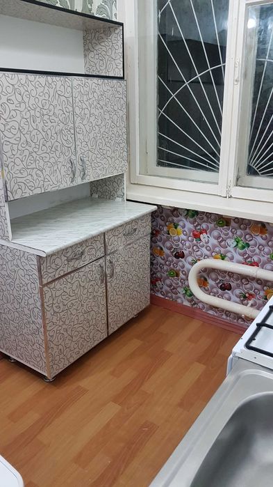 UY SOTILADI SROCHNO ! 2-Xona, 3-qavat , 3 mkr,  Zarafshon.