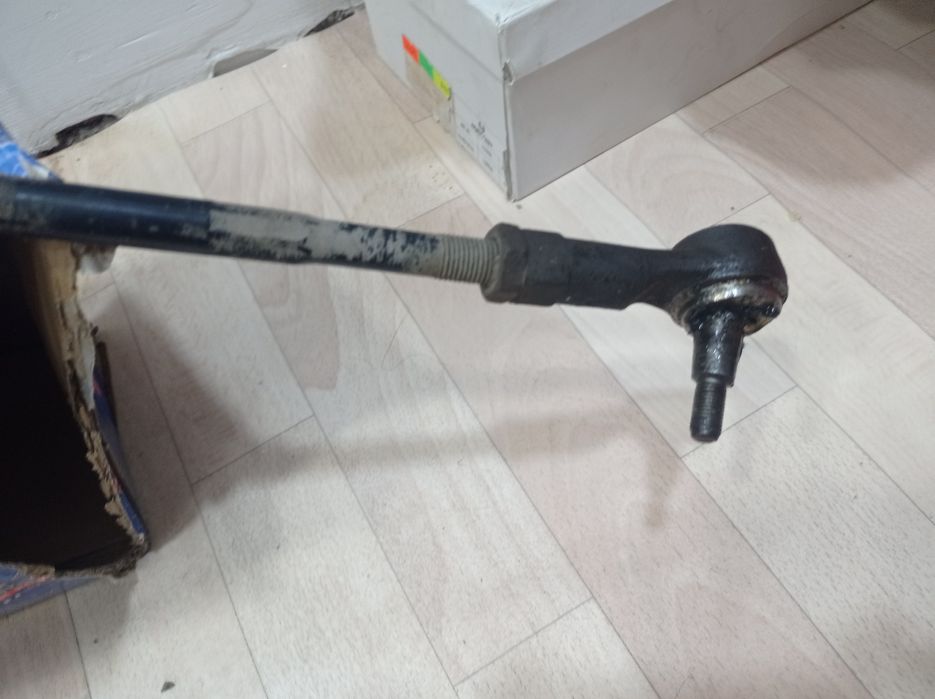 Продам рулевую  рейку б/у