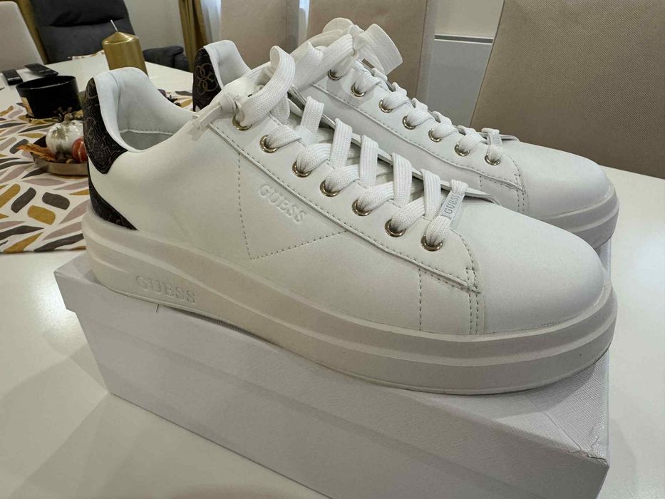 Дамски маратонки/кецове GUESS