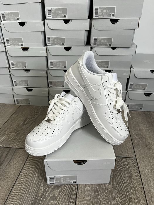 Adidasi Nike Air Force