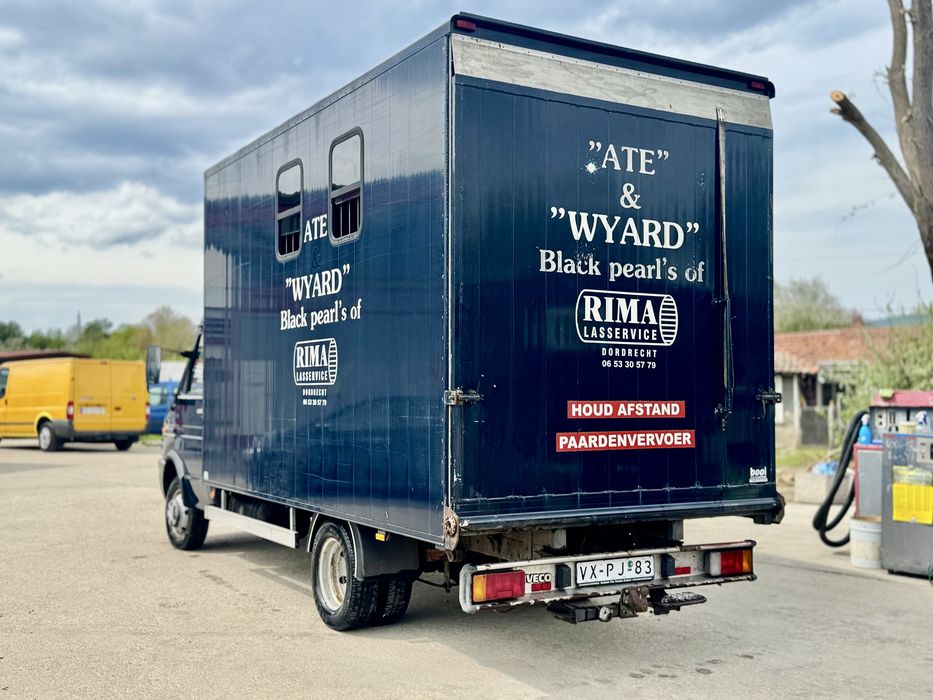 Продавам голям фургон