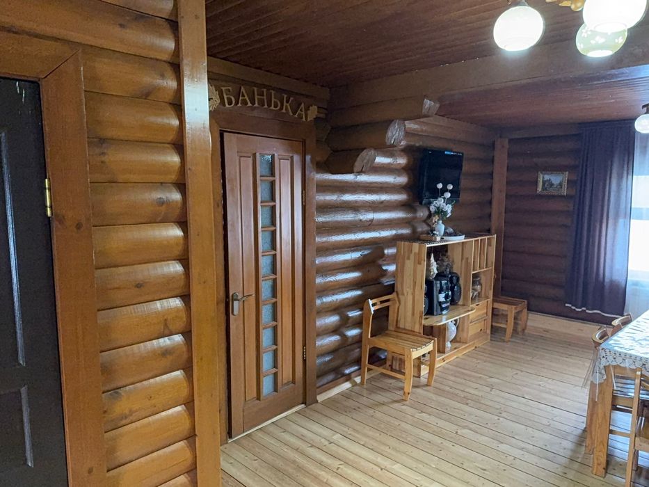 Деревянный двух этажный сруб