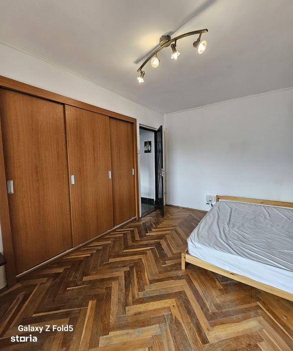 Apartament 2 camere decomandat  Str. Carpați ,