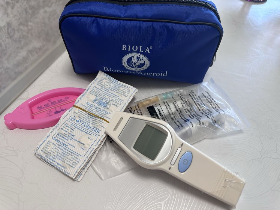 Продаю небулайзер Omron