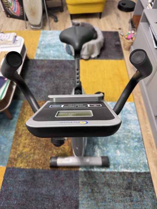 Bicicleta magnetica FitTronic 601B, volanta 9kg, greutate suportata 120kg, 9 trepte de rezistenta