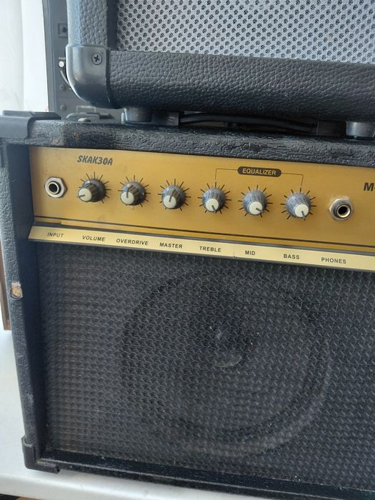 Amplificatoare de chitara.Combo