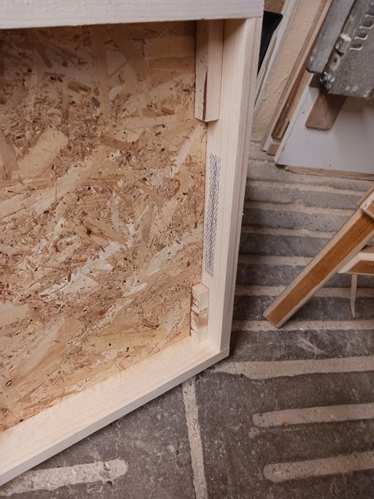 Producator lazi de albine