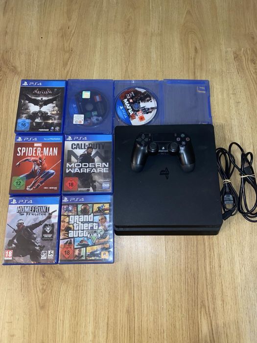 Playstation 4 с джойстик и игри