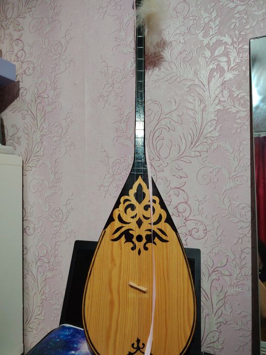 Домбыра сатылады