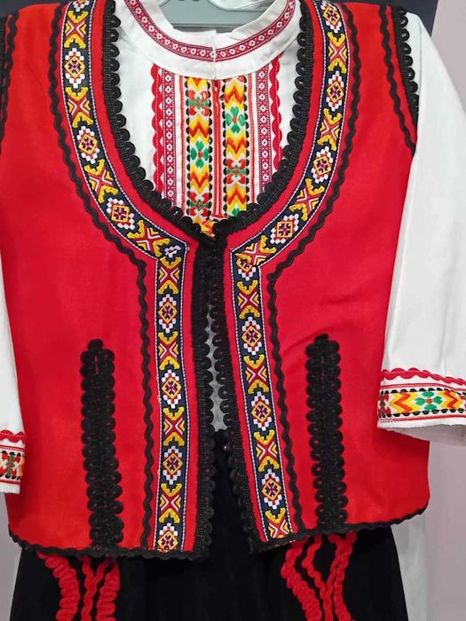 Направи щастливи своите деца и внуци! Избери детска носия още сега!