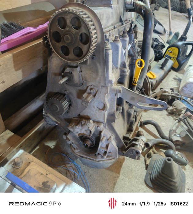 Продам двигатель коробку