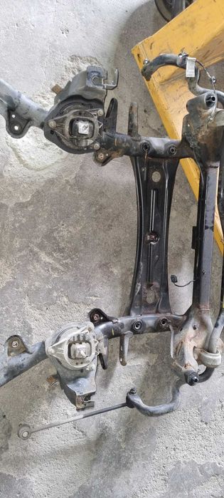 Jug punte fata cadru motor BMW X3 X4 F25 F26 cod 6787915 xdrive