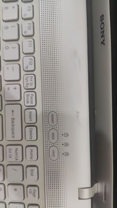 Ноутбук Sony VAIO VPCEB2E1R (core i7/6GB ram)