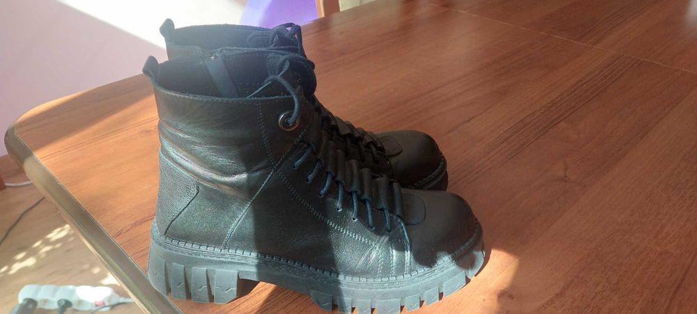 Обувки за момиче 38 номер