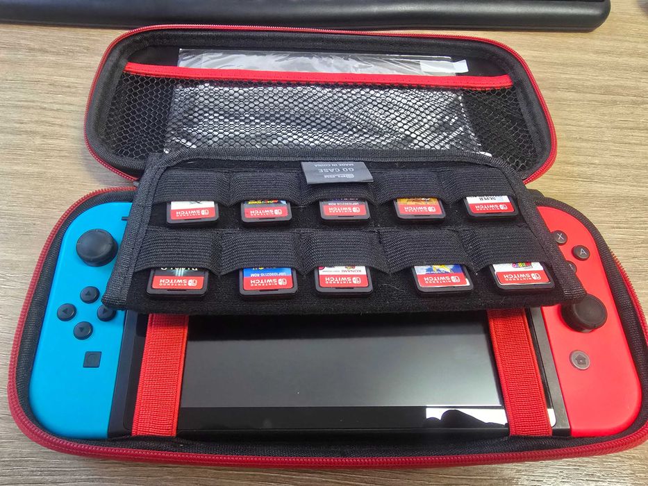 Nintendo Switch + 10 оригинални игри