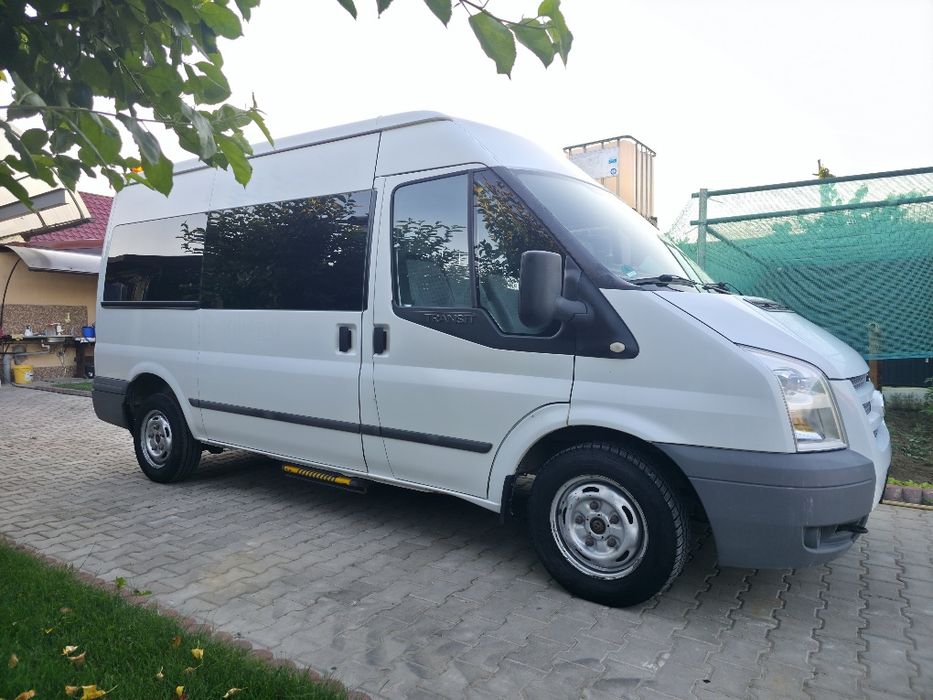 Ford Transit – 8+1 locuri