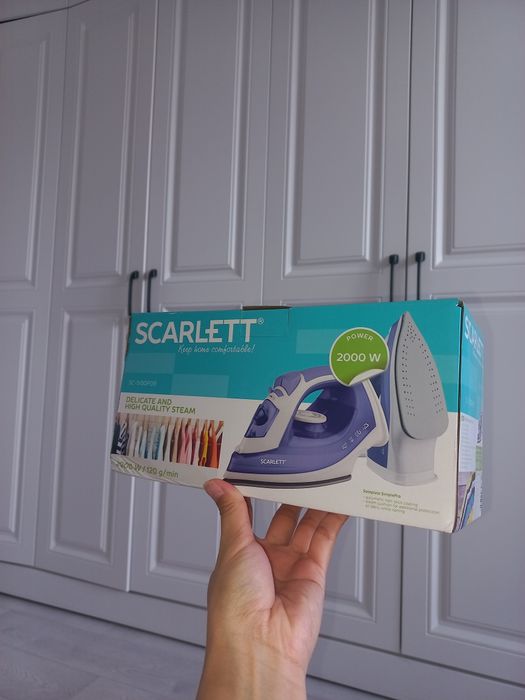 Утюг Scarlett  2000 BT