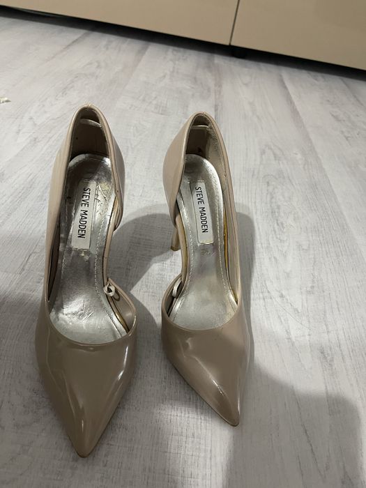 Vand pantofi    Stileto mai multe modele
