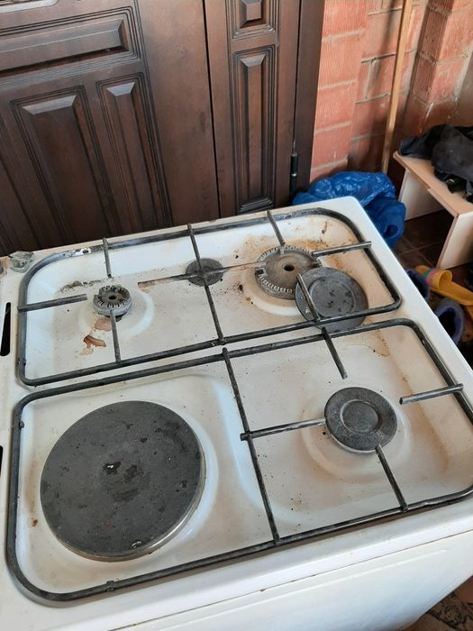 Продам Газ плиту