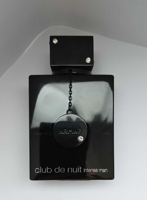 100% Оригинален чисто-нов в кутия Armaf Club De Nuit Man Intense EDP x 100 ml.