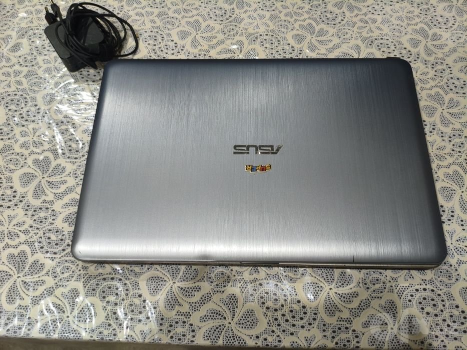 ASUS X540LJ У компьютера сломан