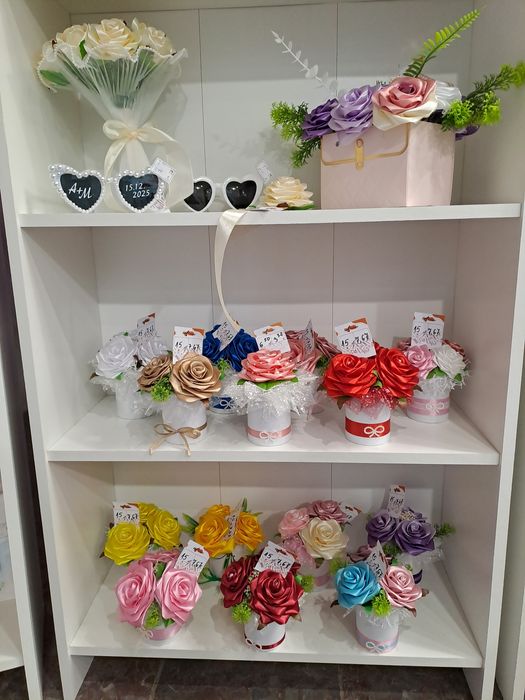 Ръчна изработка на цветя, картички, покани и др