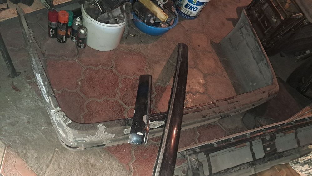 Накладка Задни бампер Мерс.210 рест.