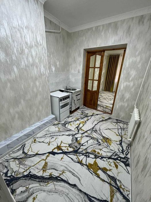 3 хоналик килинган квартира  1 кават 6 микр, 70 остановка