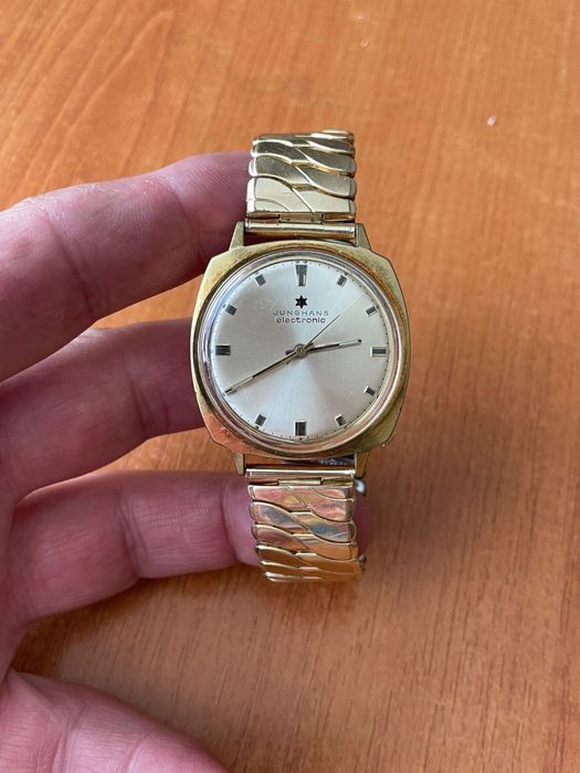 Vând ceas Ceas JUNGHANS Electronic