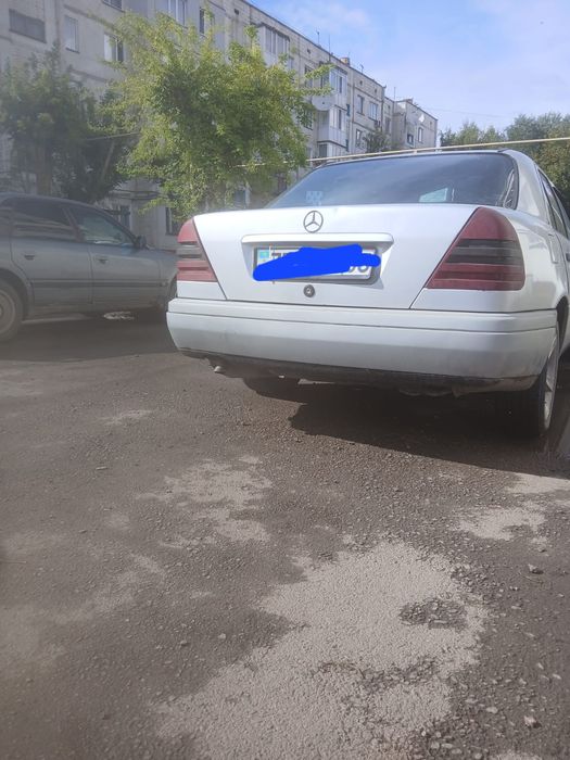 Продам мерса, на полном ходу, сел поехал