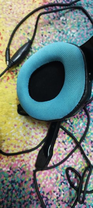 Căști gaming cu microfon