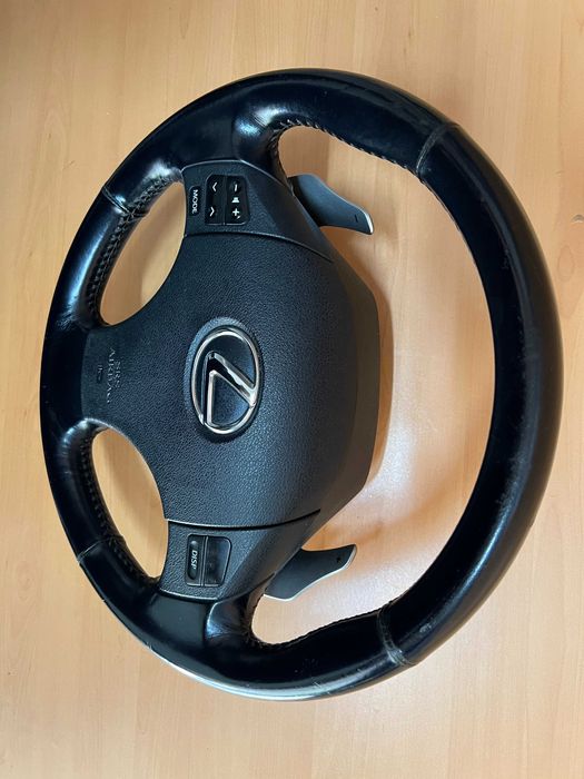 Волан Lexus IS250 / IS200 / IS300 с пера + airbag – оригинален